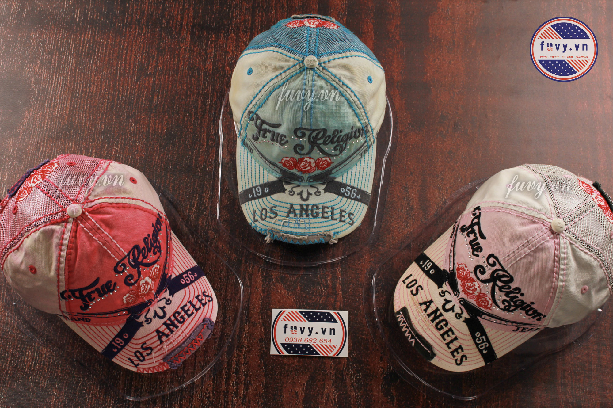 nón true religion cổ quai bấm